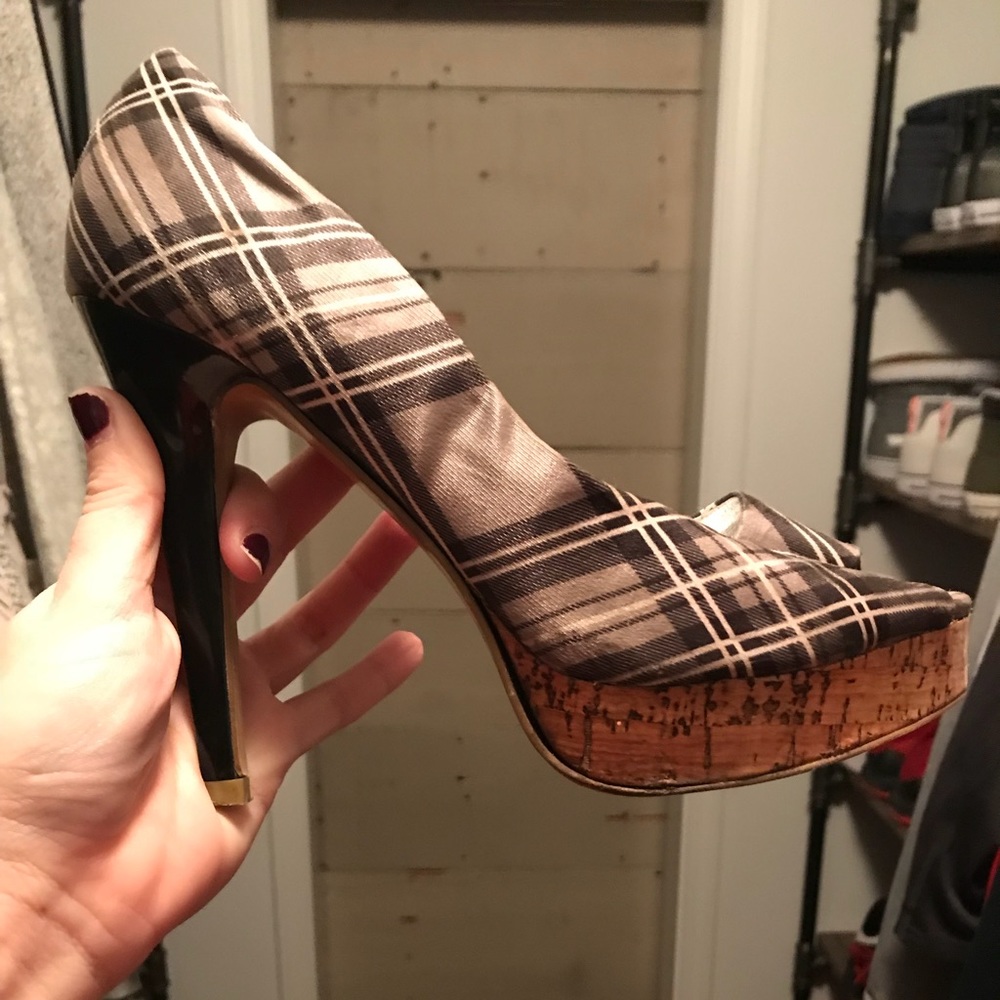 Checkered Heels. - image 1